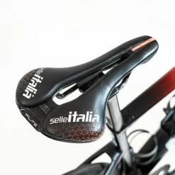 BMC Teammachine SLR01 Disc - 51 - Dura-Ace Di2 - Mattia Guasco (#2) - Team Qhubeka 82 BMC Teammachine SLR01 Disc - 51 - Dura-Ace Di2 - Mattia Guasco (#2) - Team Qhubeka -Racercykler Salg DSC01163