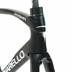 Pinarello F12 X-Light Road Frameset - 56 - Team Ineos Grenadiers 12 Pinarello F12 X-Light Road Frameset - 56 - Team Ineos Grenadiers -Racercykler Salg DSC06301 2627e103 a97f 4379 8fdc 30f4f92018c3