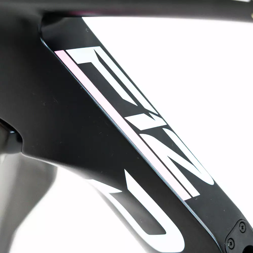 Pinarello Dogma F12 X-Light - Carapaz Giro - 50 - Road Frameset - Team Ineos Grenadiers 4 Pinarello Dogma F12 X-Light - Carapaz Giro - 50 - Road Frameset - Team Ineos Grenadiers - Billede 4