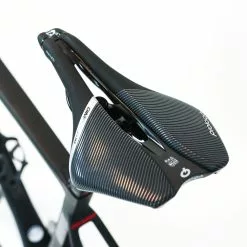 Colnago V3 Disc - 52s - SRAM Rival AXS - Black/Red 31 Colnago V3 Disc - 52s - SRAM Rival AXS - Black/Red -Racercykler Salg IMG 2513