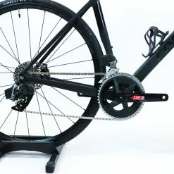 Colnago V3 Disc - 50 - SRAM Rival AXS - Black/Red 23 Colnago V3 Disc - 50 - SRAM Rival AXS - Black/Red -Racercykler Salg IMG 2559