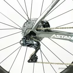 Argon 18 Nitrogen Pro Disc - L - Ultegra Di2 - Astana Pro Team -Racercykler Salg P1860603 df46f05e a700 46b9 98d7 1a3816e2ed20