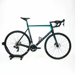 Colnago V3 Disc - 58s - SRAM Rival AXS - Black/Turqouise