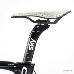 Pinarello Dogma F10 - 53 - Carbon Road Bike - Dura Ace Di2 - Team Sky -Racercykler Salg Photo By Aaron Kiashek 25 860bee43 fc1a 4f1c 9b84 7d07b371c406