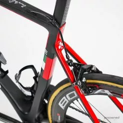Colnago V3Rs - 54s - Campagnolo Super Record EPS 12-speed - UAE Team Emirates 31 Colnago V3Rs - 54s - Campagnolo Super Record EPS 12-speed - UAE Team Emirates -Racercykler Salg Photo By Aaron Kiashek 37 1379db08 a527 4f2a 8d91 70be59de9ee2
