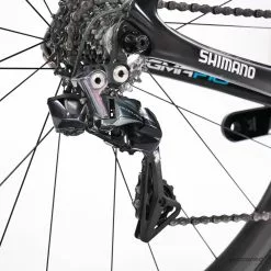 Pinarello Dogma F10 - 53 - Carbon Road Bike - Dura Ace Di2 - Team Sky -Racercykler Salg Photo By Aaron Kiashek 5 ba8a2e42 a255 4396 90a6 df3eceb6b34b