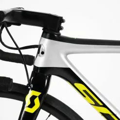 Scott Addict Disc RC Pro - 49 - Simon Yates - Ultegra Di2 43 Scott Addict Disc RC Pro - 49 - Simon Yates - Ultegra Di2 -Racercykler Salg Photo By Aaron Kiashek 74 31483c9d e315 42f5 af17 4505e57623db