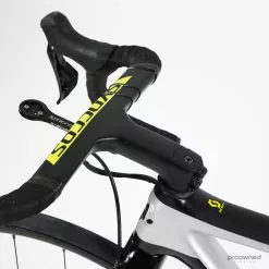 Scott Addict Disc RC Pro - 49 - Simon Yates - Ultegra Di2 44 Scott Addict Disc RC Pro - 49 - Simon Yates - Ultegra Di2 -Racercykler Salg Photo By Aaron Kiashek 75 8af1add7 6620 4cd7 ab9f be85ba66410e