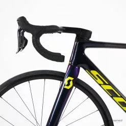 Scott Addict RC Pro Disc - M - Ultegra Di2 - Mitchelton-Scott 34 Scott Addict RC Pro Disc - M - Ultegra Di2 - Mitchelton-Scott -Racercykler Salg Photo By Aaron Kiashek 75 a424de30 7020 4b4d 8c60 1a7fcc607ecc