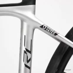 Scott Addict Disc RC Pro - 49 - Simon Yates - Ultegra Di2 48 Scott Addict Disc RC Pro - 49 - Simon Yates - Ultegra Di2 -Racercykler Salg Photo By Aaron Kiashek 79 2d9acfb0 86d0 4ae5 934e a23cbe13e10b